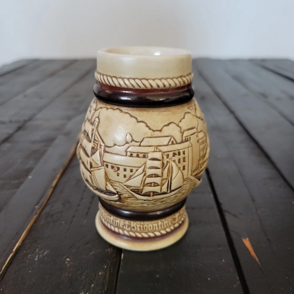 Avon Vintage Jar 1982 Made in Brazil Sail Boats Sailboat Glazed Tan Brown Cream